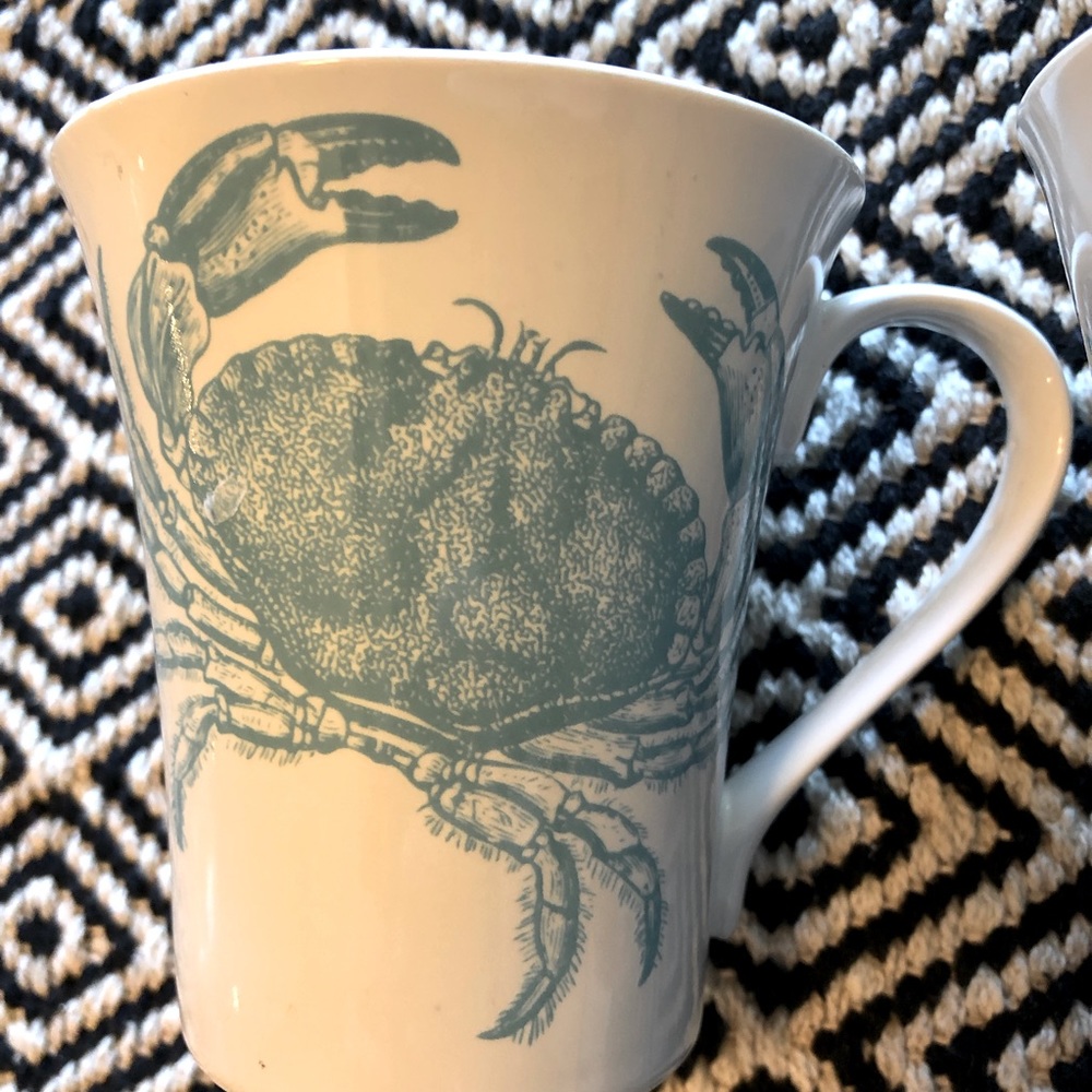 Coastal Life Crab Mugs (Set of 2) - Picture 2 of 7